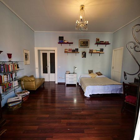 Salotto Sommer Bed & Breakfast เนเปิลส์ ภายนอก รูปภาพ